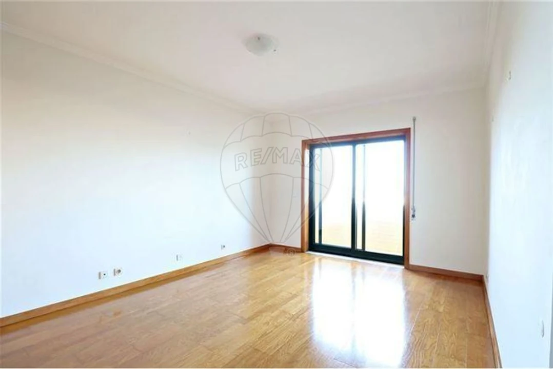 Apartamento T3 para Arrendamento em São Felix da Marinha Foto 37