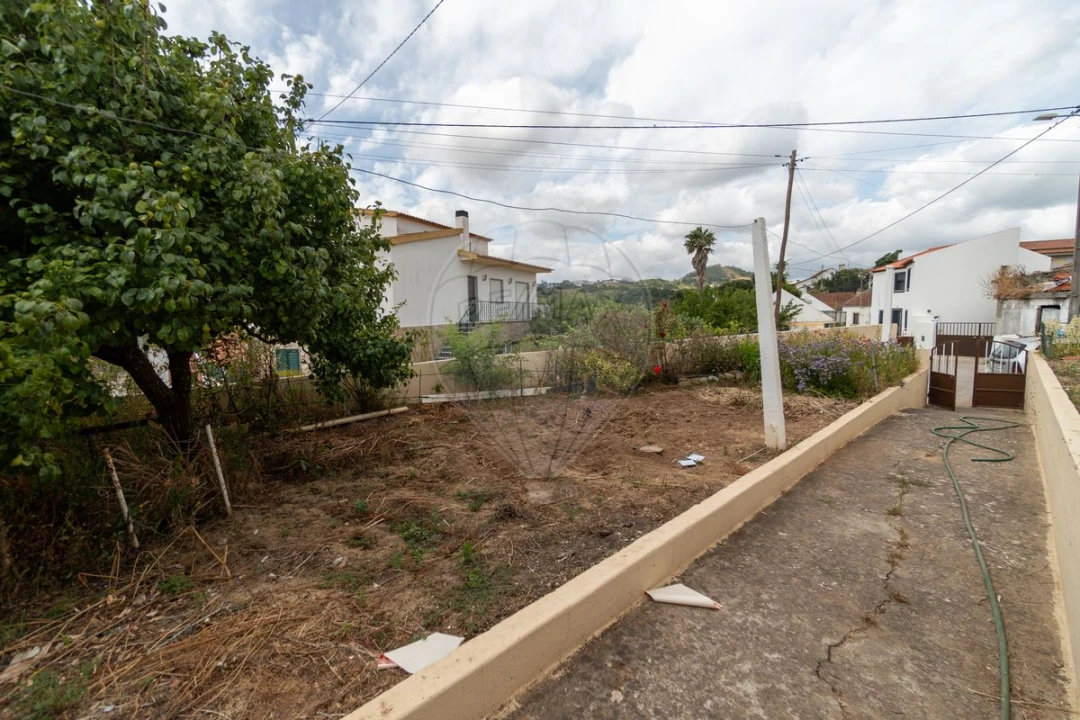 Moradia T2 para Venda em Sapataria Foto 5