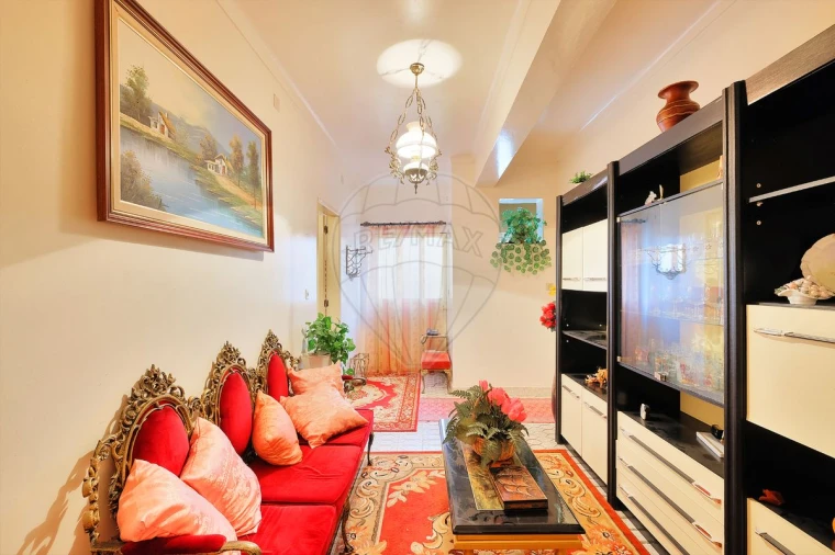 Moradia T6 para Venda em Zibreira Foto 4