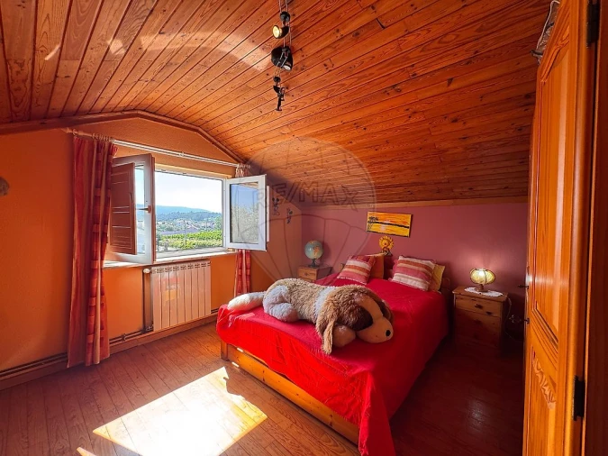 Moradia T4 para Venda em Casal Comba Foto 16