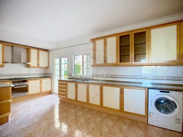 Apartamento T4 para Venda em Santa Maria e São Miguel, São Martinho, São Pedro Penaferrim