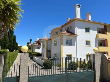 Apartamento T4 para Venda em Santa Maria e São Miguel, São Martinho, São Pedro Penaferrim