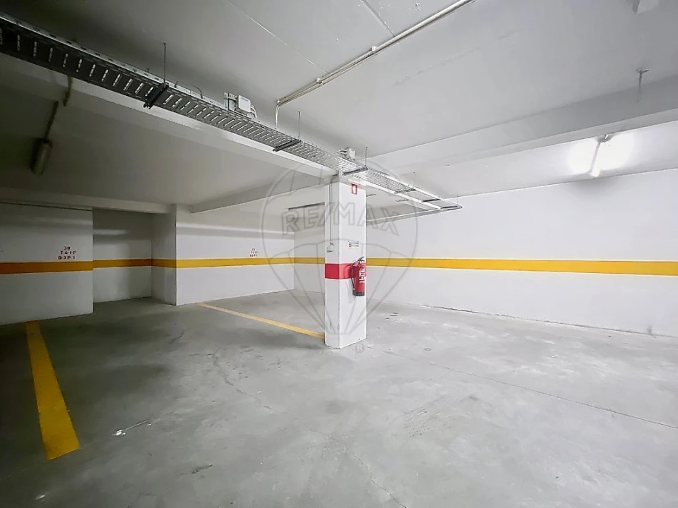 Apartamento T4 para Venda em Santa Maria e São Miguel, São Martinho, São Pedro Penaferrim Foto 37