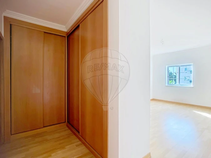 Apartamento T4 para Venda em Santa Maria e São Miguel, São Martinho, São Pedro Penaferrim Foto 16