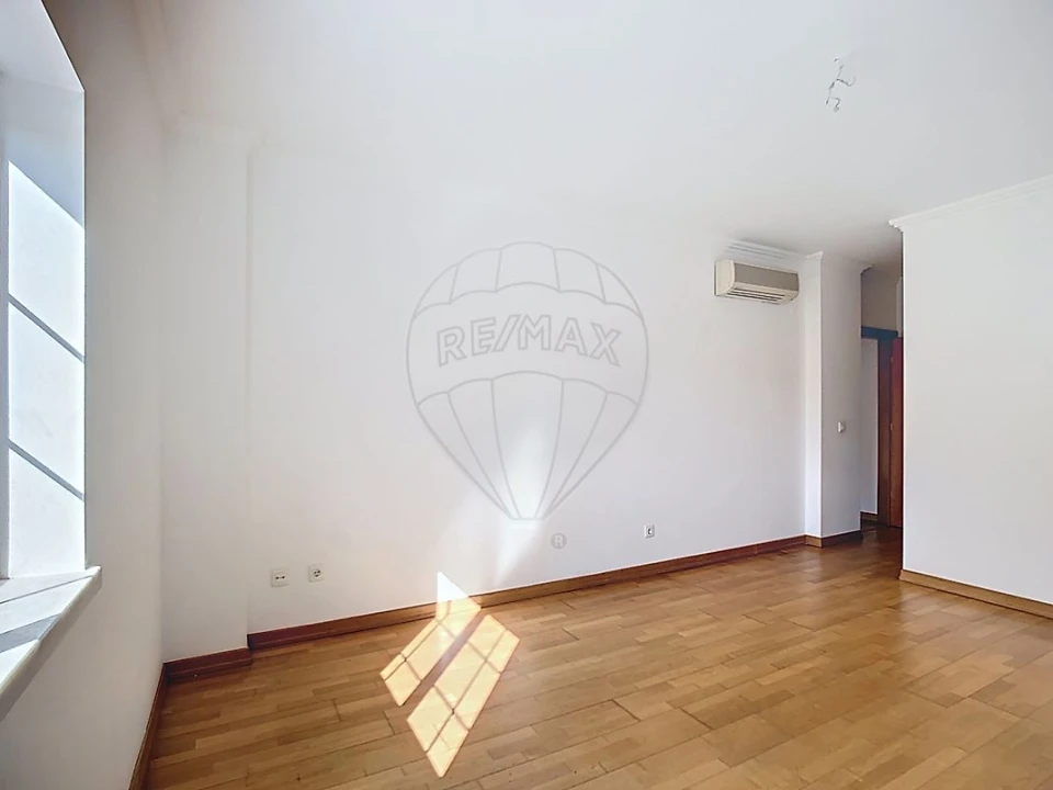 Apartamento T4 para Venda em Santa Maria e São Miguel, São Martinho, São Pedro Penaferrim Foto 19