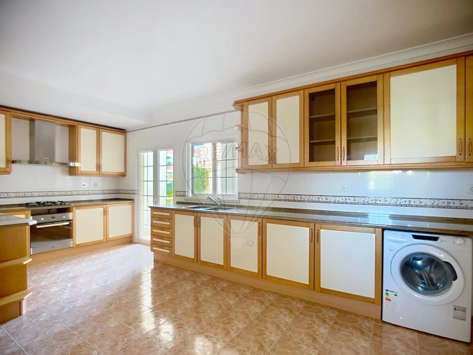 Apartamento T4 para Venda em Santa Maria e São Miguel, São Martinho, São Pedro Penaferrim Foto 11