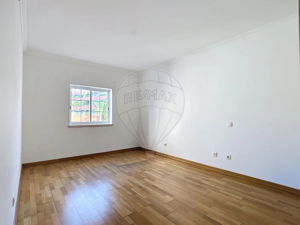 Apartamento T4 para Venda em Santa Maria e São Miguel, São Martinho, São Pedro Penaferrim Foto 17