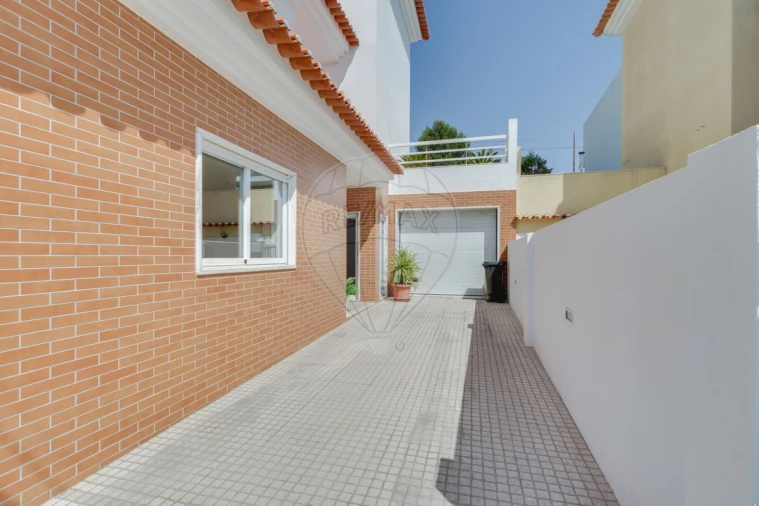 Moradia T3 para Venda em Oeiras e São Julião da Barra, Paço de Arcos e Caxias Foto 5