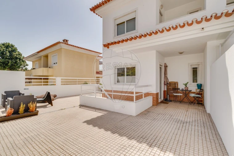 Moradia T3 para Venda em Oeiras e São Julião da Barra, Paço de Arcos e Caxias Foto 24