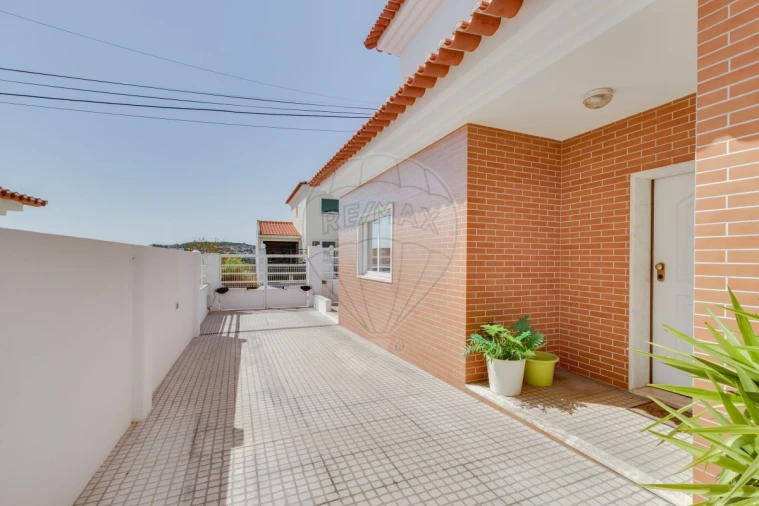 Moradia T3 para Venda em Oeiras e São Julião da Barra, Paço de Arcos e Caxias Foto 4