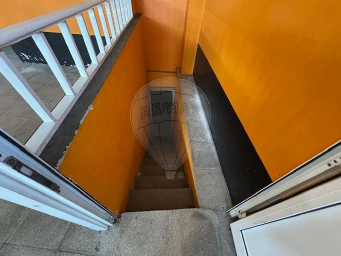 Armazém para Venda em Almargem do Bispo, Pêro Pinheiro e Montelavar Foto 14