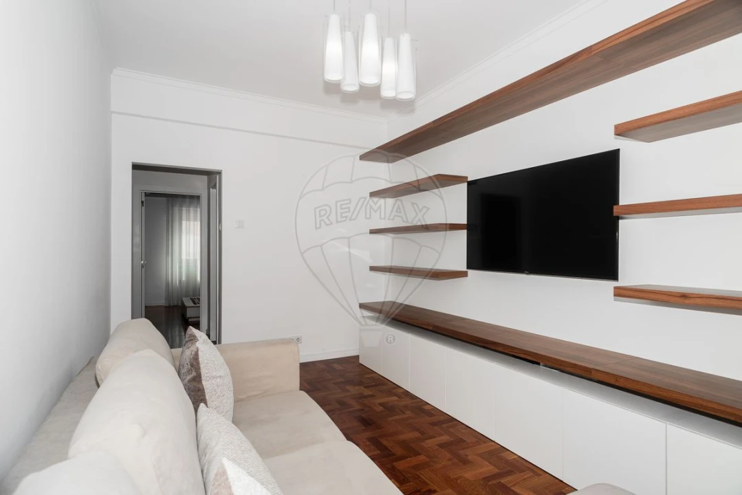 Apartamento T2 para Arrendamento em São Domingos de Benfica Foto 5