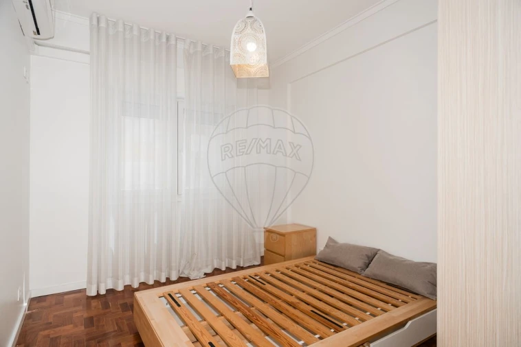 Apartamento T2 para Arrendamento em São Domingos de Benfica Foto 14