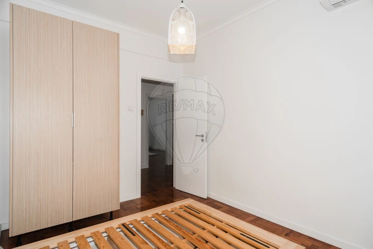 Apartamento T2 para Arrendamento em São Domingos de Benfica Foto 15