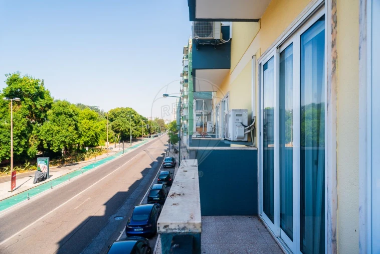 Apartamento T2 para Arrendamento em São Domingos de Benfica Foto 18