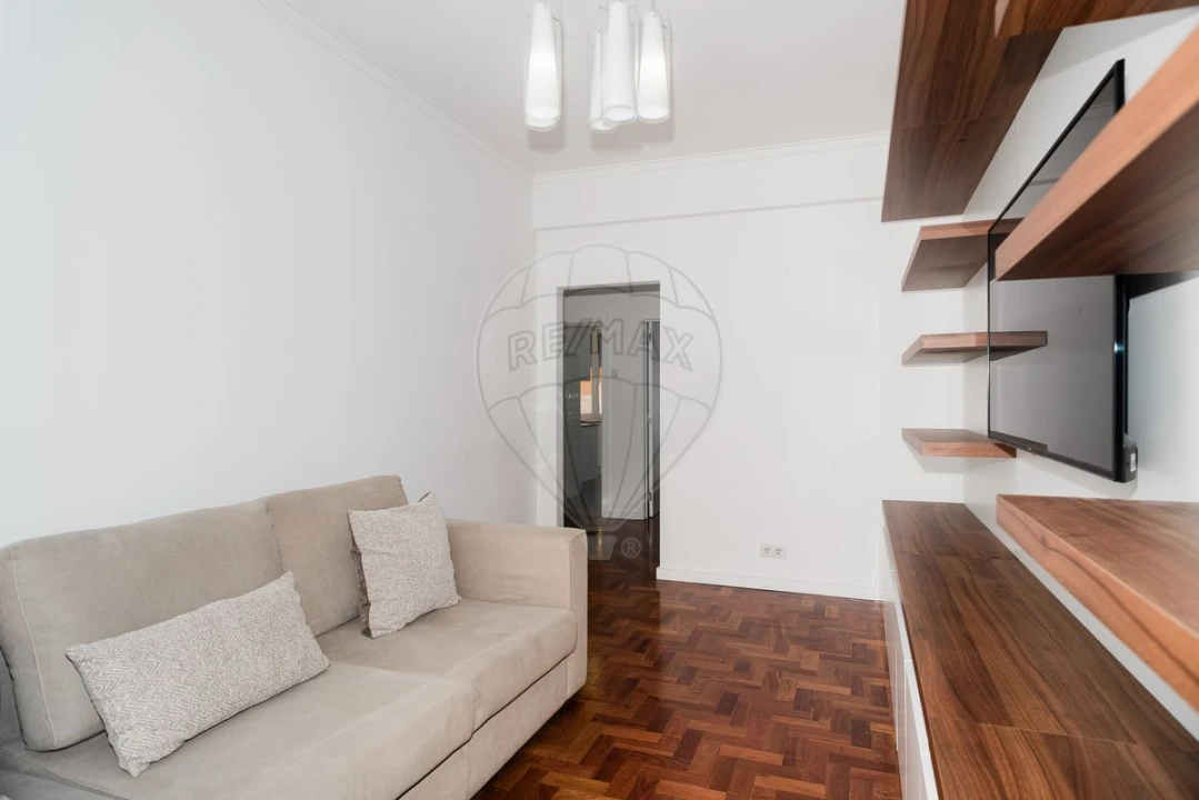 Apartamento T2 para Arrendamento em São Domingos de Benfica Foto 4