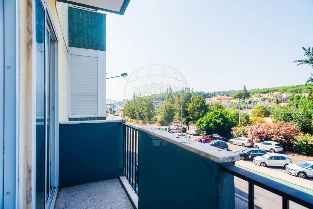 Apartamento T2 para Arrendamento em São Domingos de Benfica Foto 17