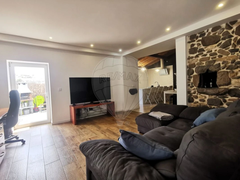 Moradia T3 para Venda em Santo Antão e São Julião do Tojal Foto 3