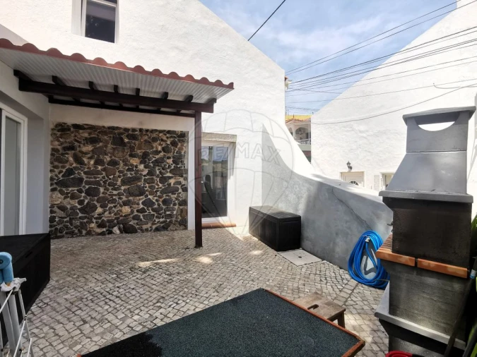 Moradia T3 para Venda em Santo Antão e São Julião do Tojal Foto 13