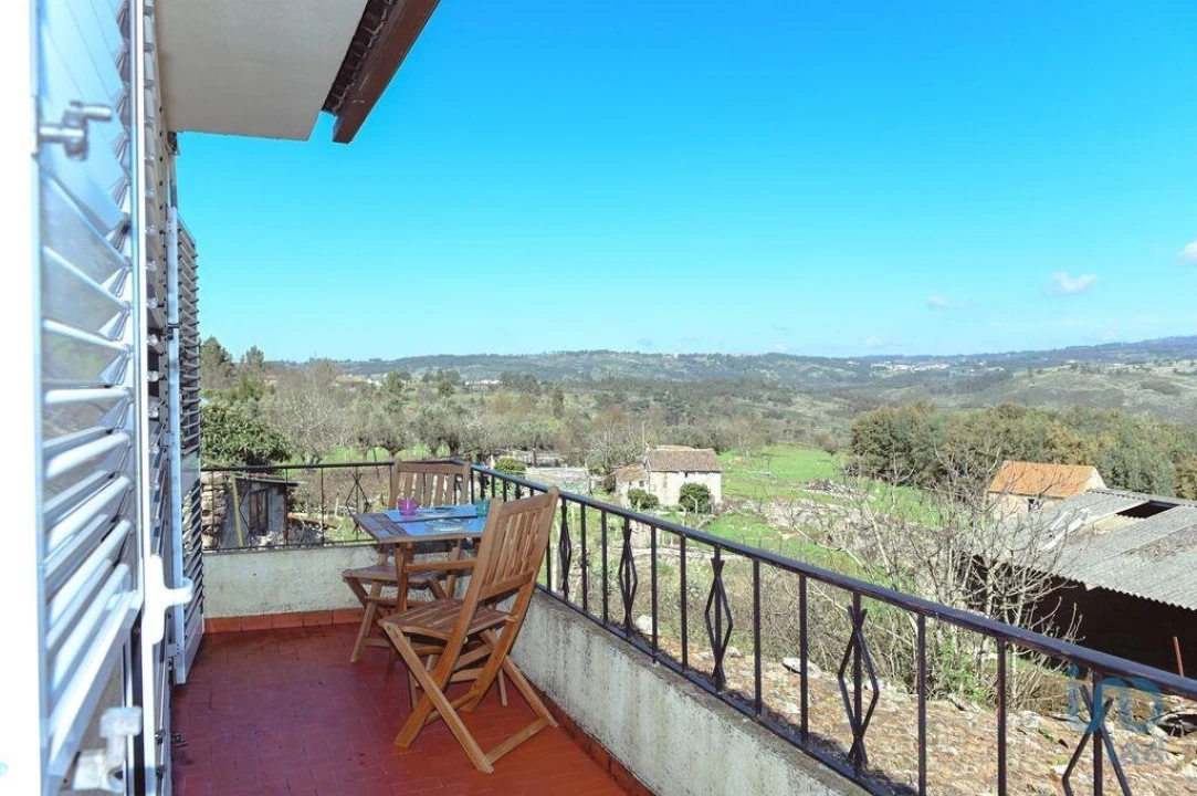 Moradia T4 para Venda em Cativelos Foto 5