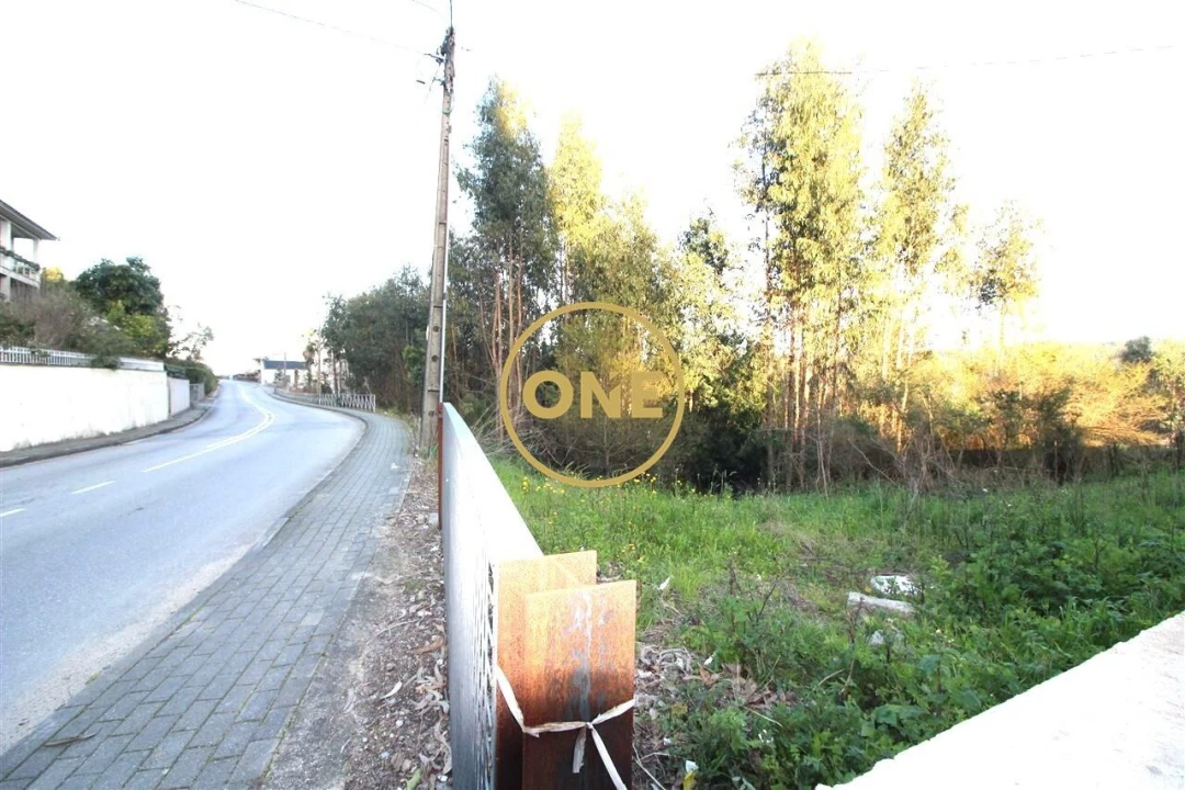 Terreno para Venda em Ruilhe Foto 1