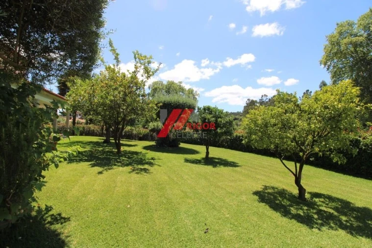 Moradia T4 para Venda em Fornelos e Queijada Foto 9