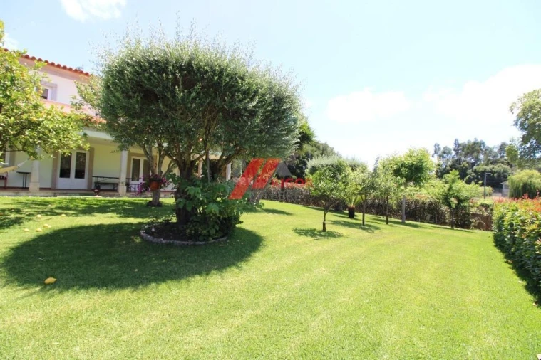 Moradia T4 para Venda em Fornelos e Queijada Foto 7