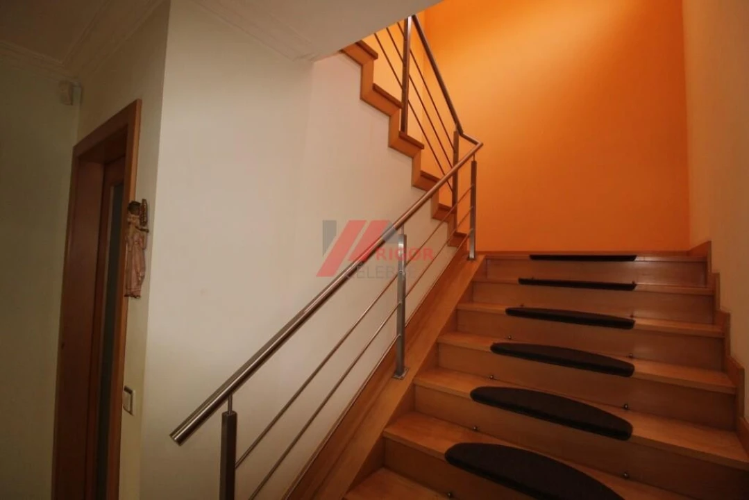 Moradia T4 para Venda em Fornelos e Queijada Foto 28