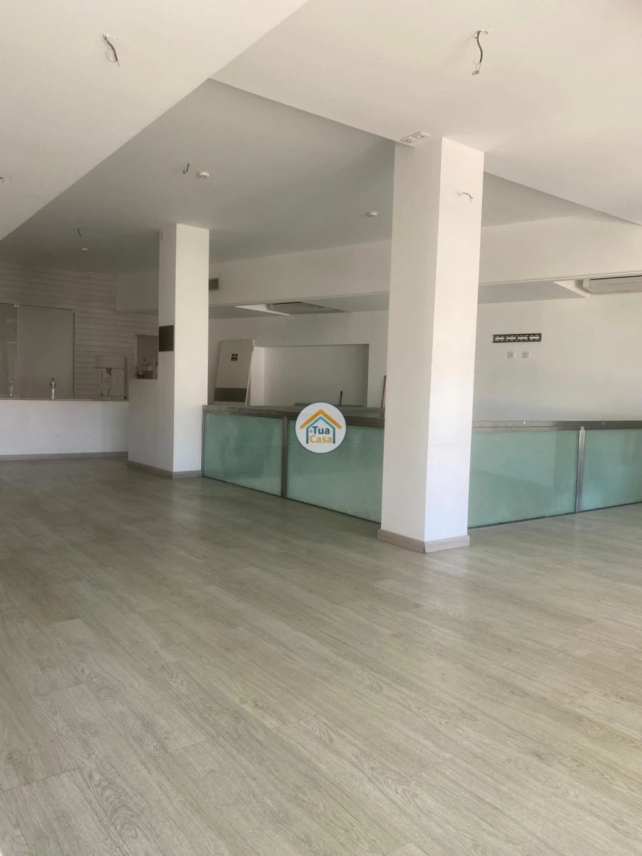 Prédio para Venda em Santo Antonio dos Olivais Foto 2