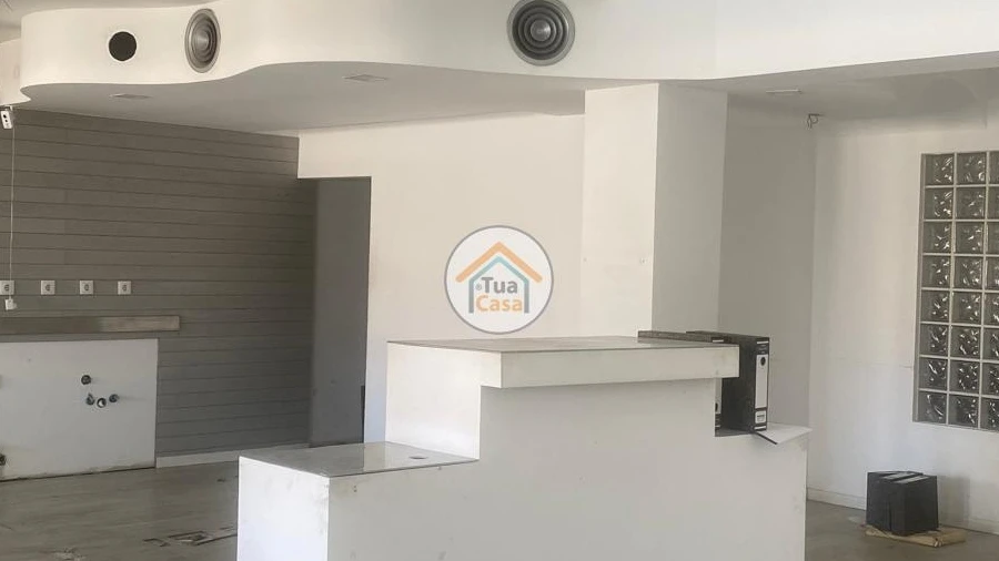 Prédio para Venda em Santo Antonio dos Olivais
