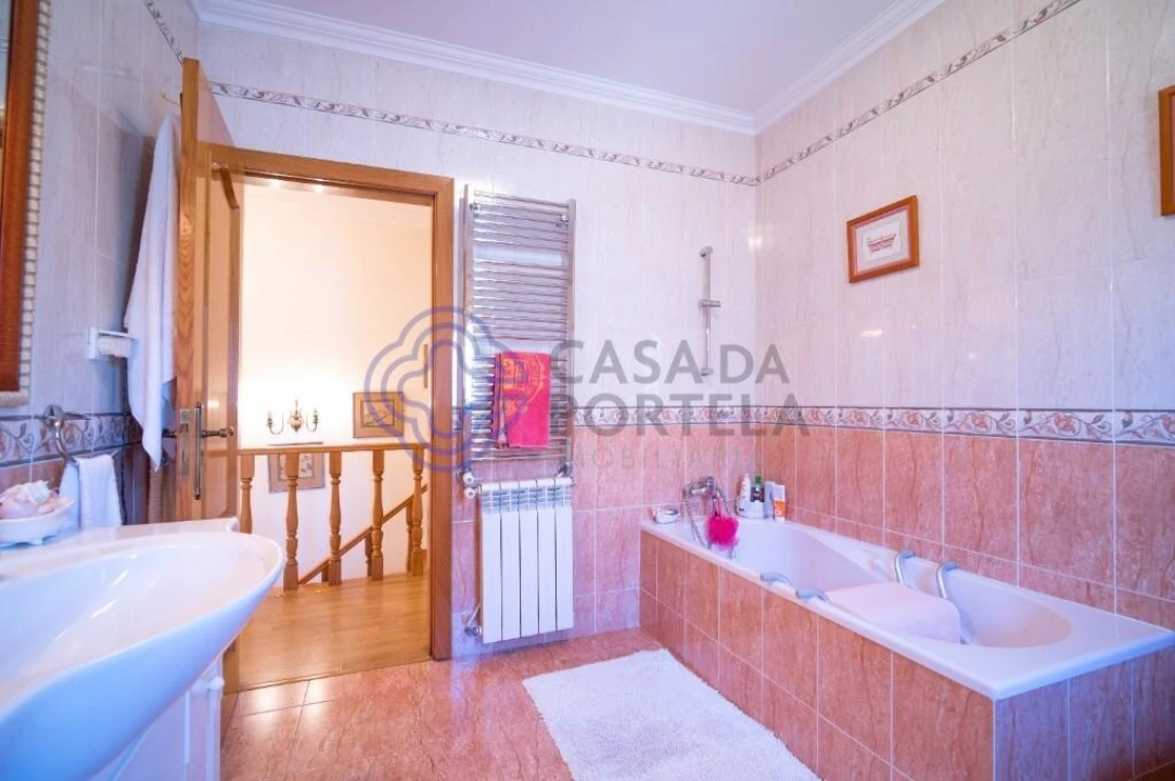 Moradia T4 para Venda em Cadaval e Pêro Moniz Foto 26