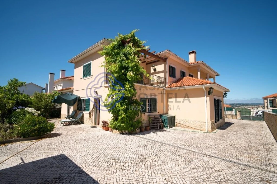 Moradia T4 para Venda em Cadaval e Pêro Moniz Foto 2