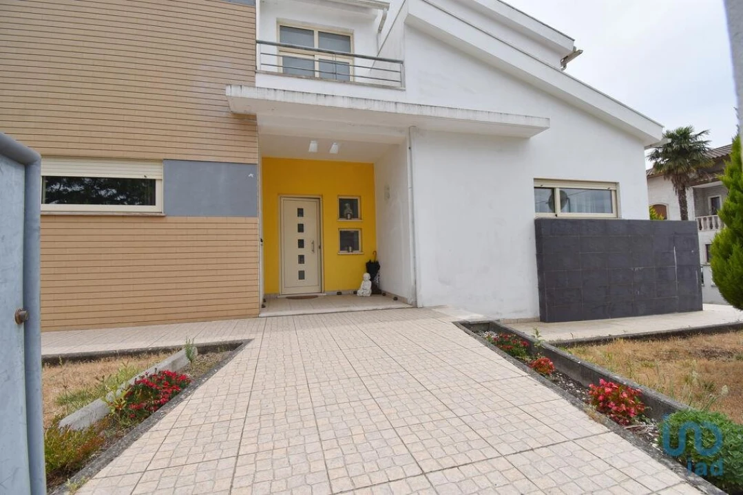 Moradia T4 para Venda em Avelar Foto 4