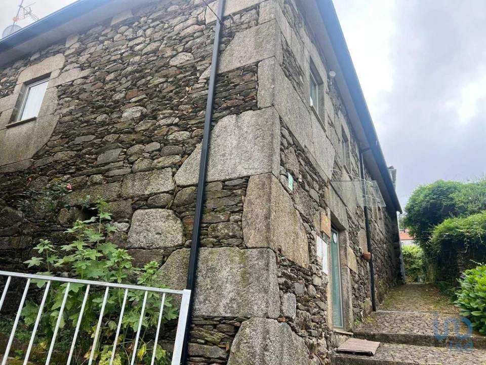 Moradia T4 para Venda em Carvalhais e Candal Foto 3