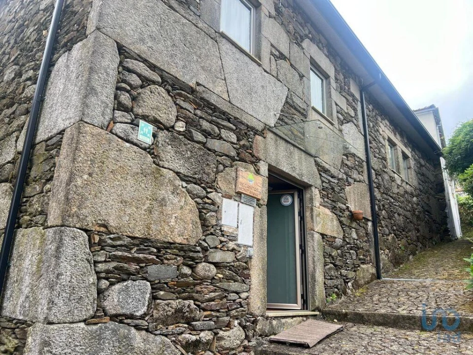 Moradia T4 para Venda em Carvalhais e Candal Foto 2