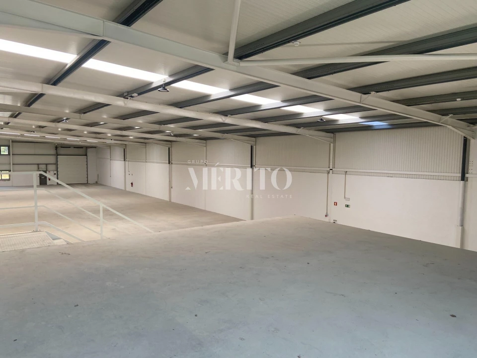 Armazém para Arrendamento em Arnoso (Santa Maria e Santa Eulália) e Sezures Foto 9