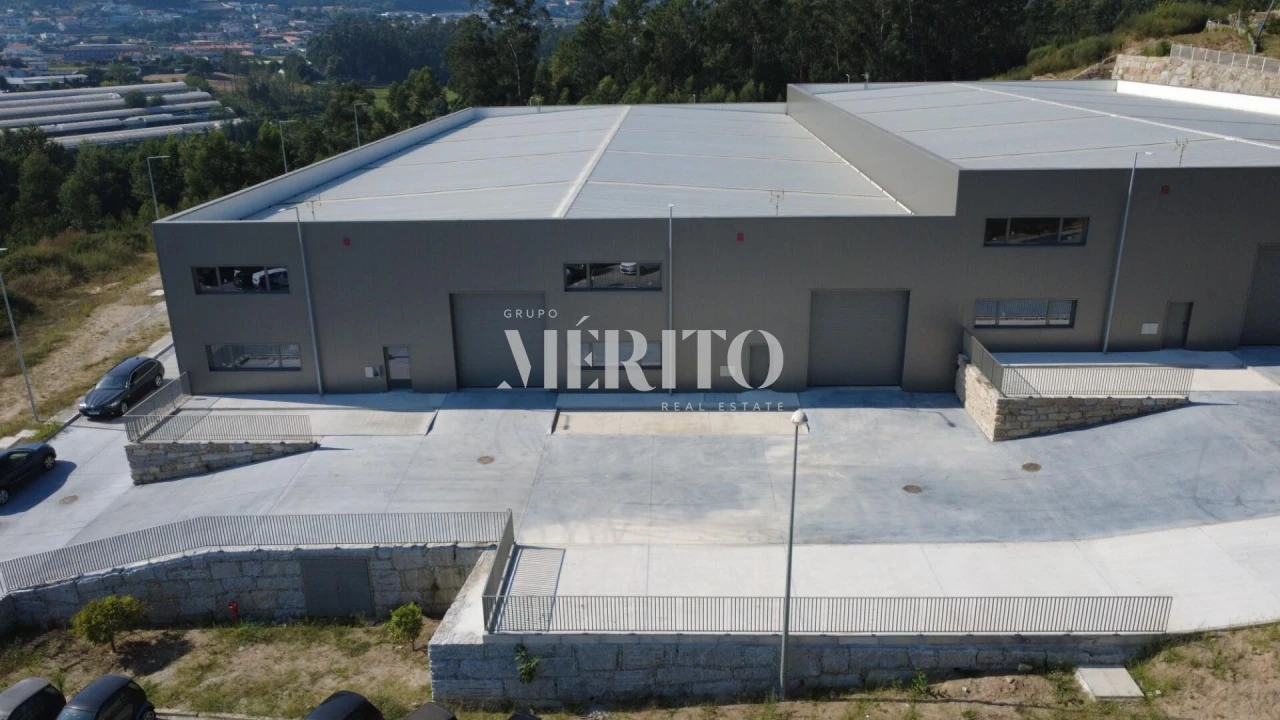 Armazém para Arrendamento em Arnoso (Santa Maria e Santa Eulália) e Sezures Foto 6
