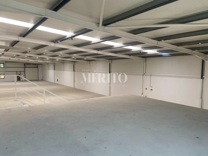 Armazém para Arrendamento em Arnoso (Santa Maria e Santa Eulália) e Sezures Foto 9