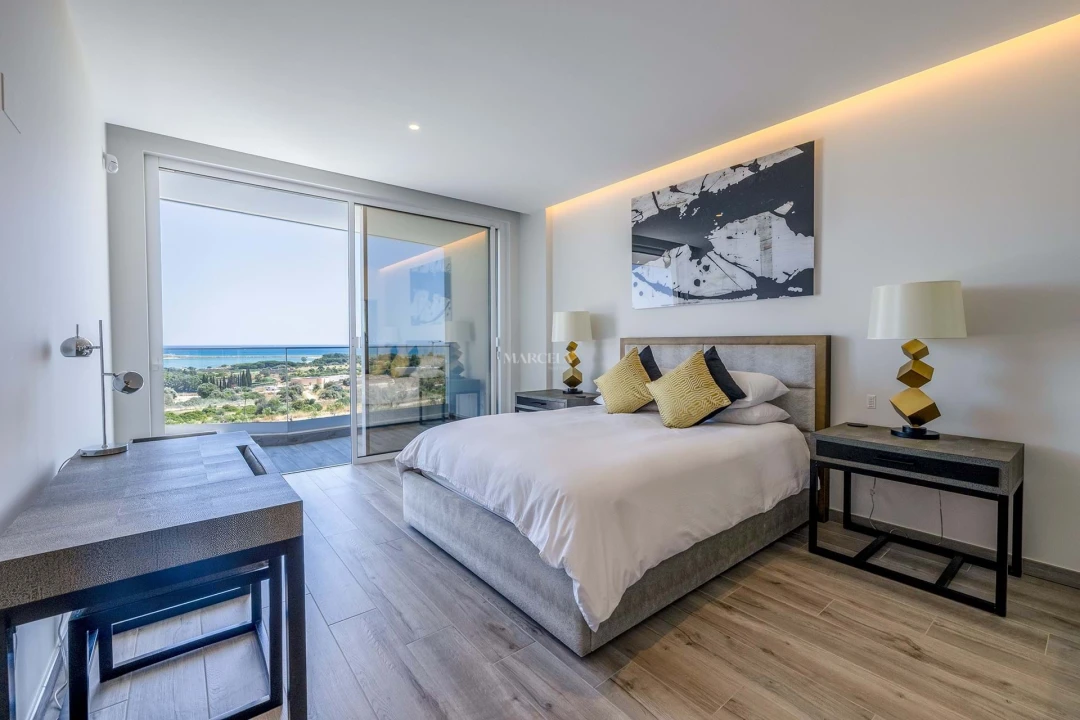 Moradia T4 para Venda em Odiaxere Foto 24