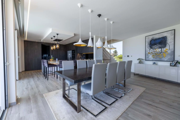 Moradia T4 para Venda em Odiaxere Foto 6