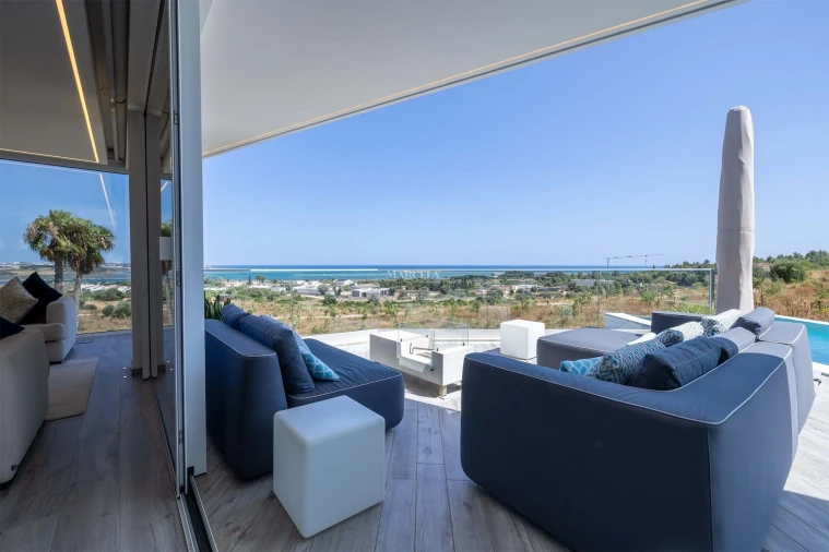 Moradia T4 para Venda em Odiaxere Foto 16