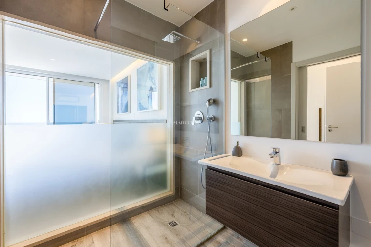 Moradia T4 para Venda em Odiaxere Foto 38