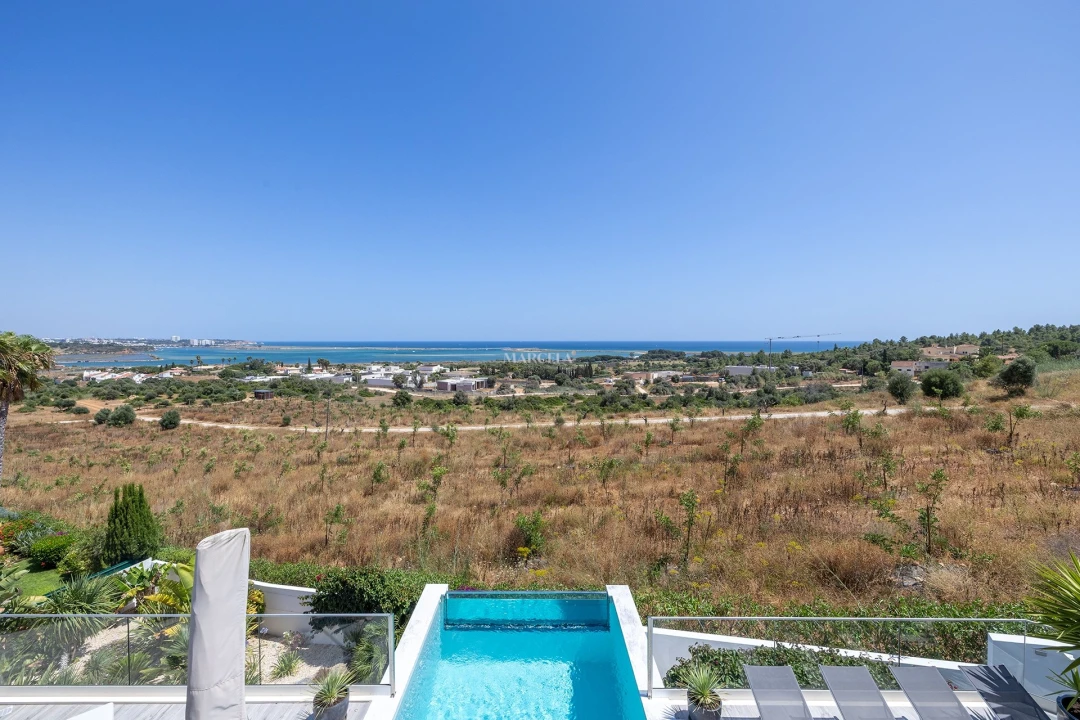 Moradia T4 para Venda em Odiaxere Foto 39