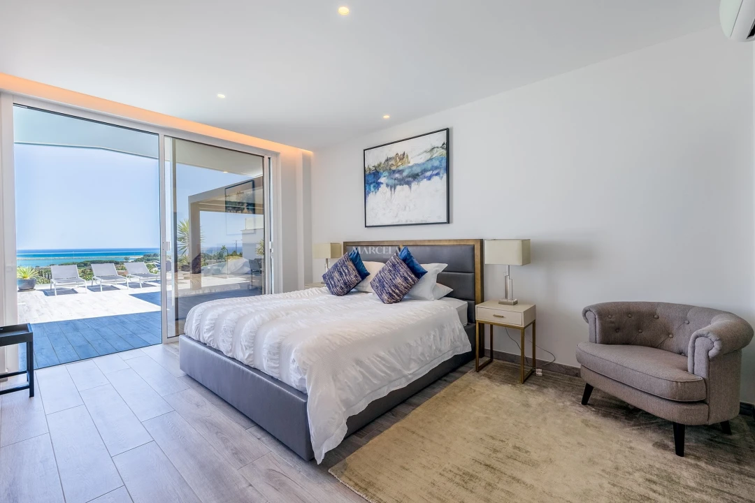 Moradia T4 para Venda em Odiaxere Foto 44