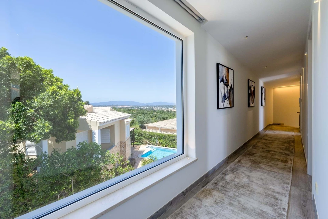 Moradia T4 para Venda em Odiaxere Foto 32