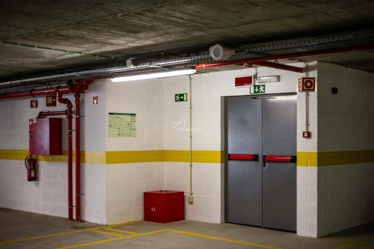 Garagem para Venda em Carnaxide e Queijas Foto 14