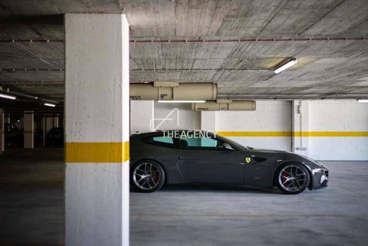 Garagem para Venda em Carnaxide e Queijas