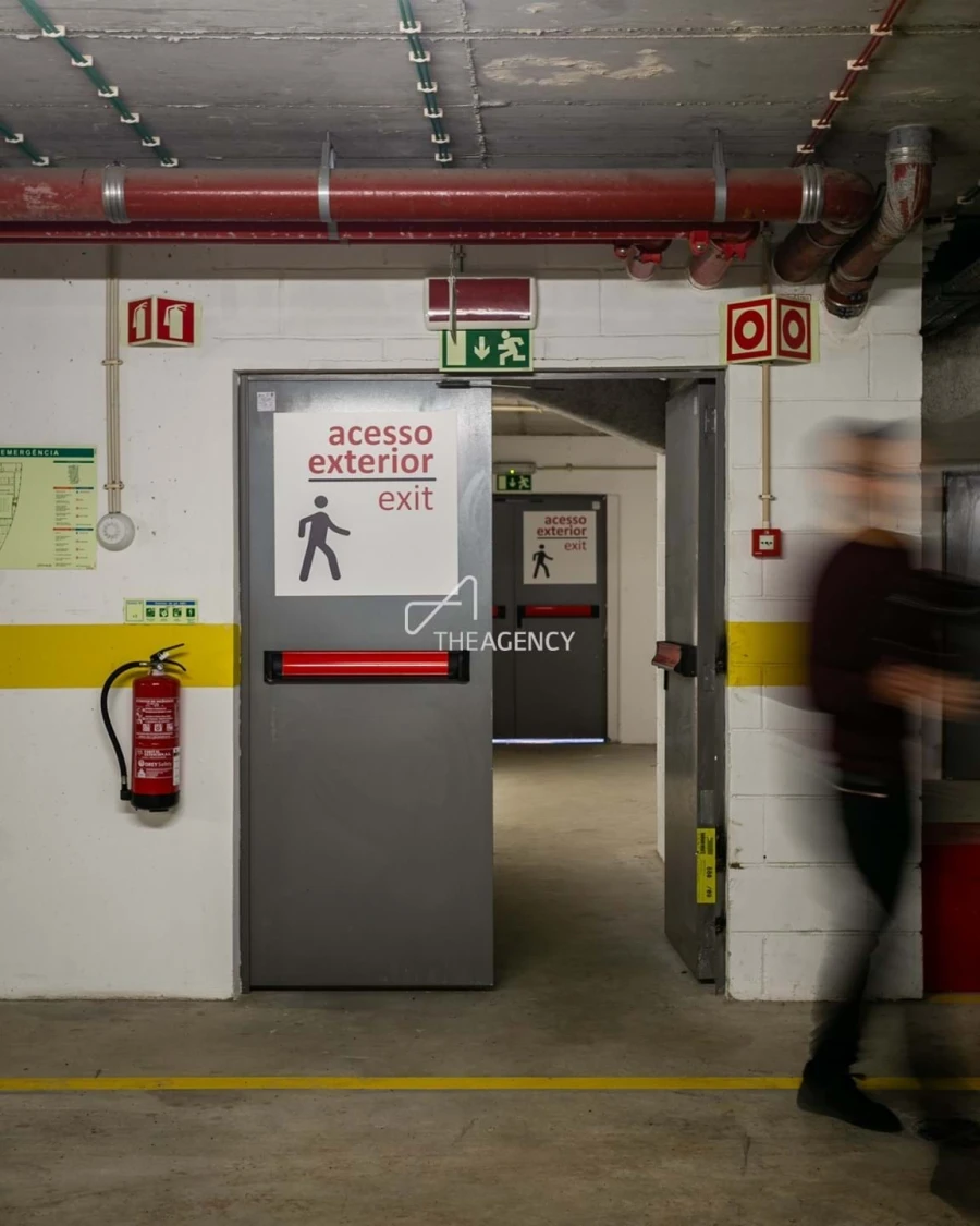 Garagem para Venda em Carnaxide e Queijas Foto 4