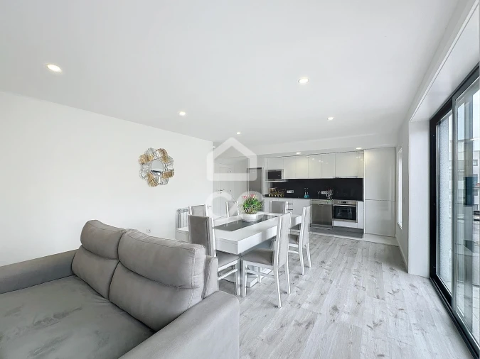 Apartamento T2 para Venda em Santa Maria Maior Foto 3