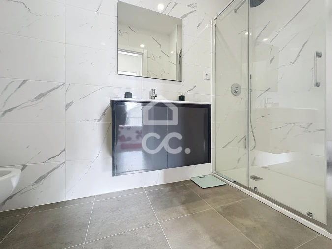 Apartamento T2 para Venda em Santa Maria Maior Foto 14